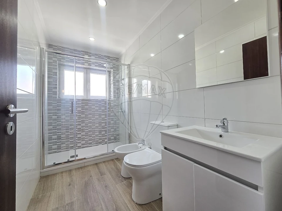 Moradia T2 para Arrendamento em Carcavelos e Parede Foto 2