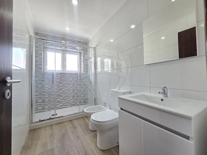 Moradia T2 para Arrendamento em Carcavelos e Parede Foto 2