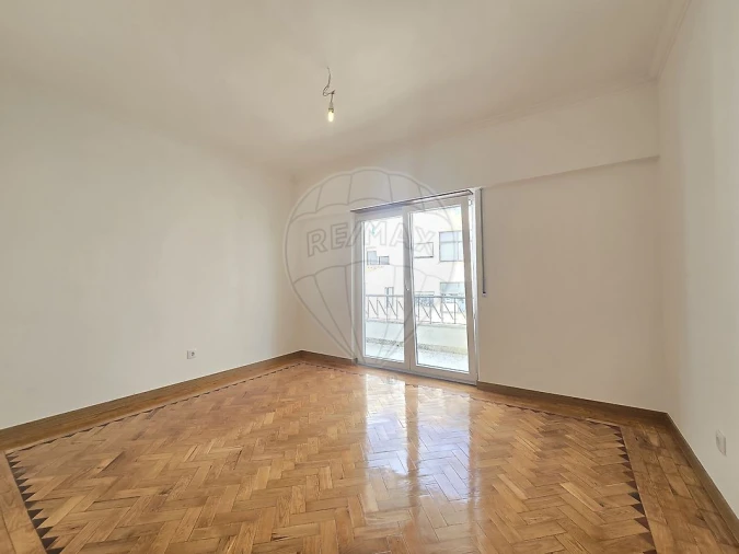 Moradia T2 para Arrendamento em Carcavelos e Parede Foto 10