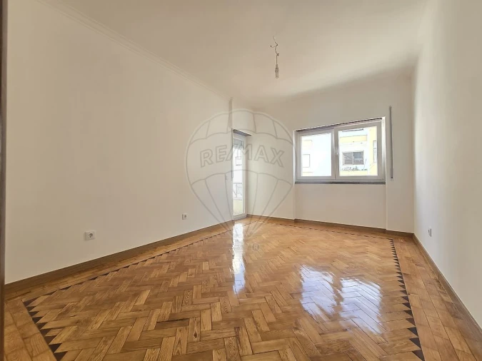 Moradia T2 para Arrendamento em Carcavelos e Parede Foto 11