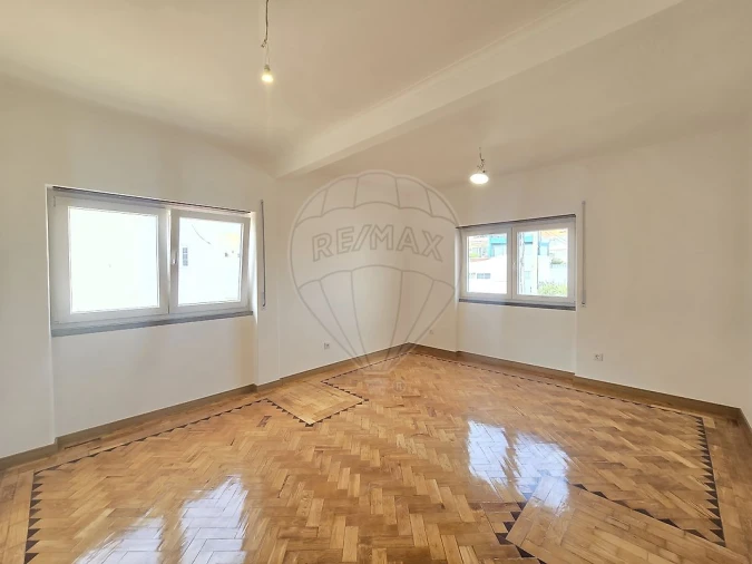 Moradia T2 para Arrendamento em Carcavelos e Parede Foto 13