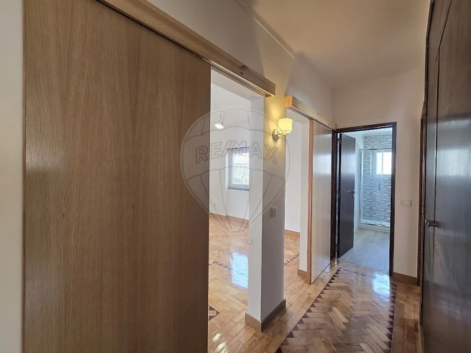 Moradia T2 para Arrendamento em Carcavelos e Parede Foto 9