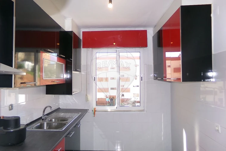 Apartamento T3 para Arrendamento em Vialonga Foto 10