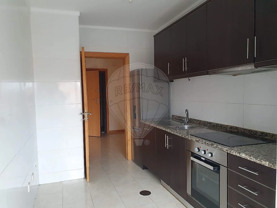 Apartamento T2 para Venda em Canelas Foto 7