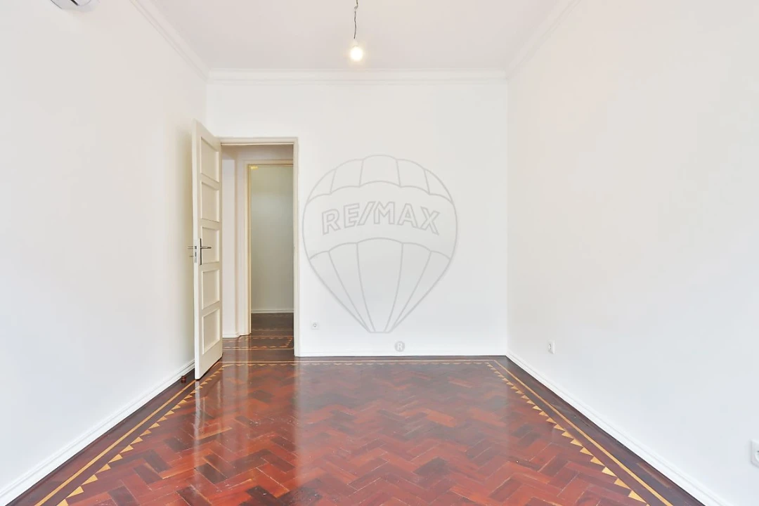 Apartamento T2 para Arrendamento em Arroios Foto 10