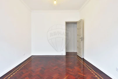 Apartamento T2 para Arrendamento em Arroios