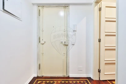 Apartamento T2 para Arrendamento em Arroios
