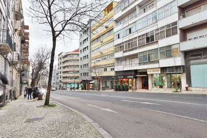 Apartamento T2 para Arrendamento em Arroios