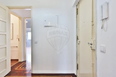 Apartamento T2 para Arrendamento em Arroios