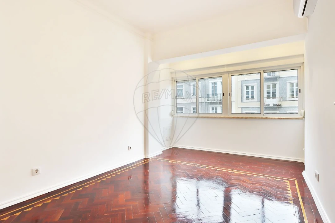 Apartamento T2 para Arrendamento em Arroios Foto 9