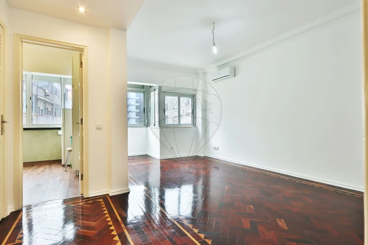 Apartamento T2 para Arrendamento em Arroios Foto 2