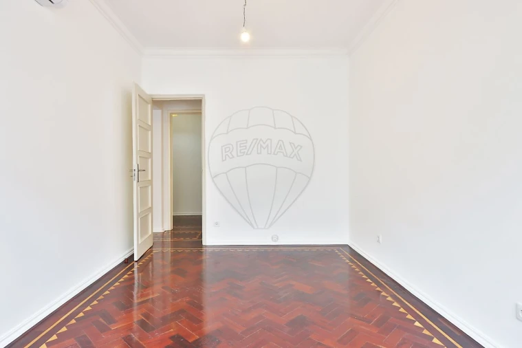 Apartamento T2 para Arrendamento em Arroios Foto 10