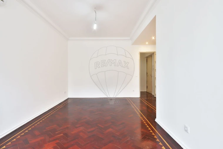 Apartamento T2 para Arrendamento em Arroios Foto 5