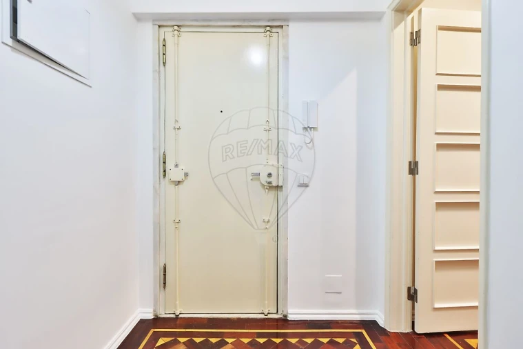 Apartamento T2 para Arrendamento em Arroios Foto 14