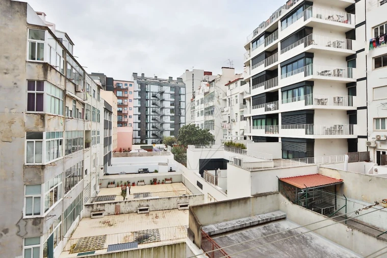 Apartamento T2 para Arrendamento em Arroios Foto 18