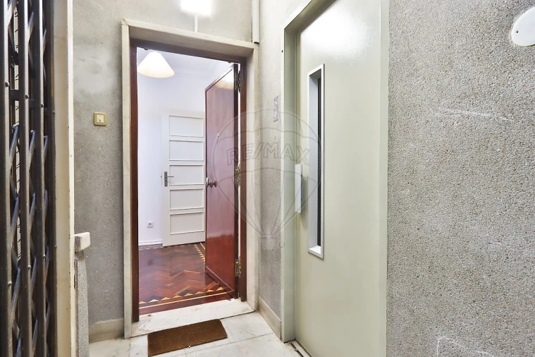 Apartamento T2 para Arrendamento em Arroios Foto 15