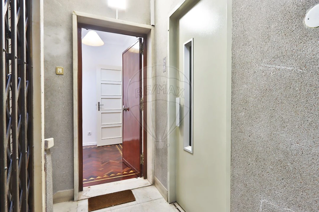 Apartamento T2 para Arrendamento em Arroios Foto 15