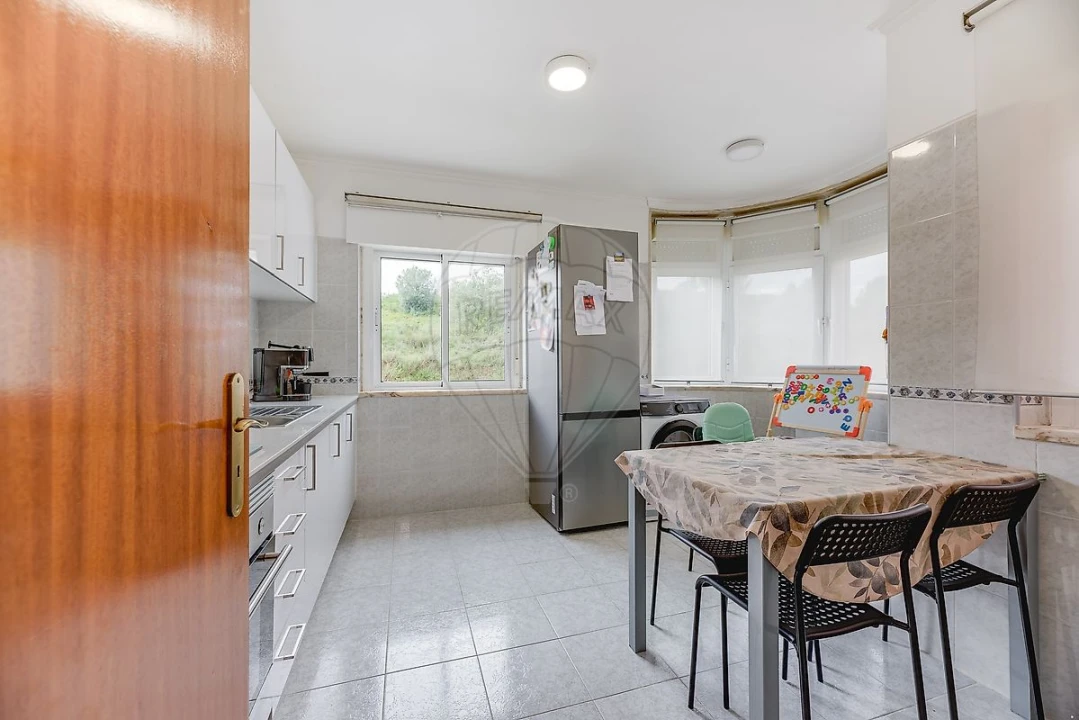 Apartamento T2 para Venda em Vialonga Foto 12