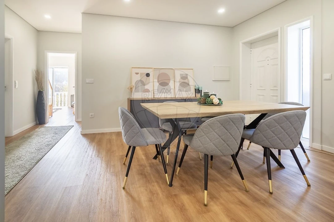 Moradia T3 para Venda em Pinheiro da Bemposta, Travanca e Palmaz Foto 14