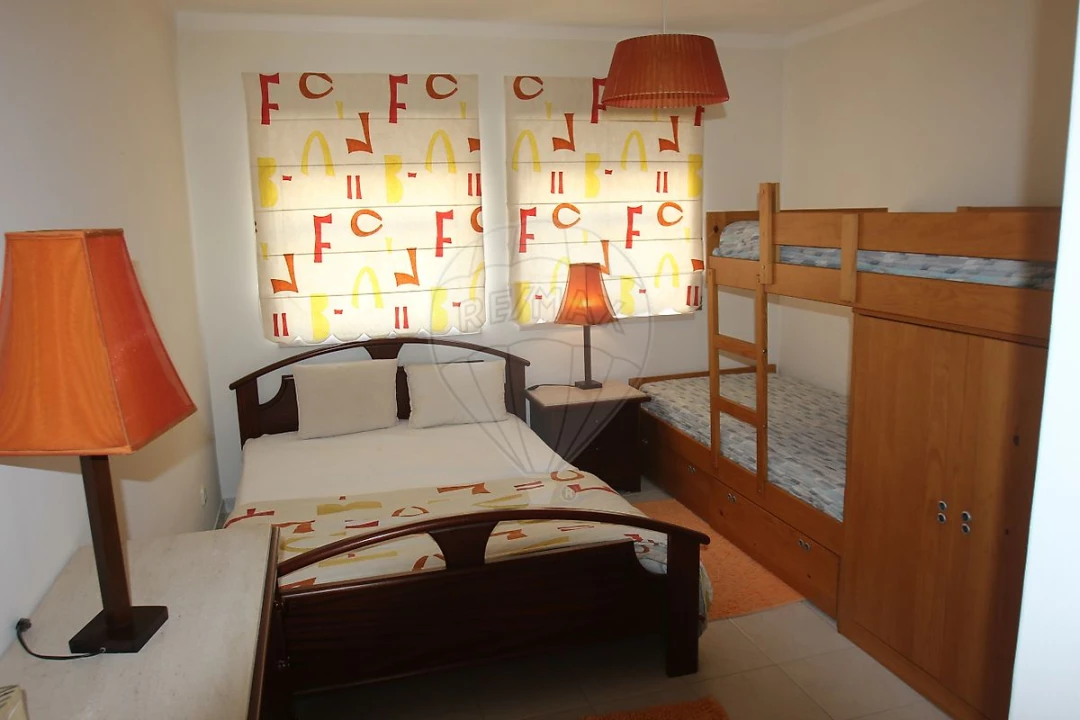 Apartamento T3 para Arrendamento em Ferrel Foto 3