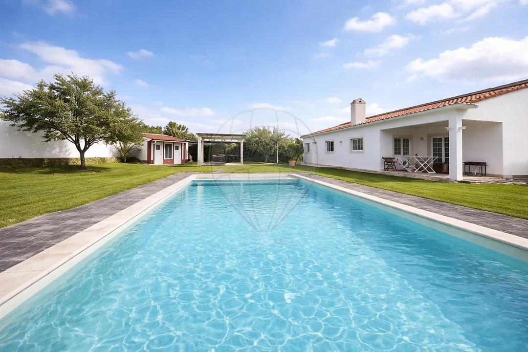 Moradia T4 para Venda em Vermelha Foto 3