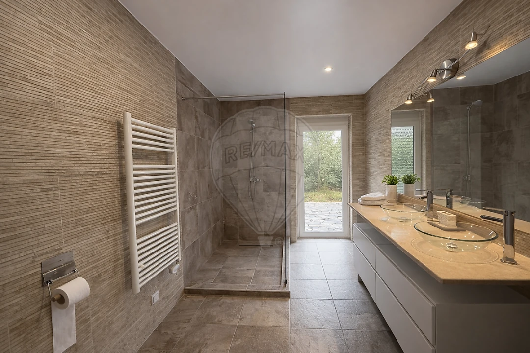 Moradia T4 para Venda em Vermelha Foto 11