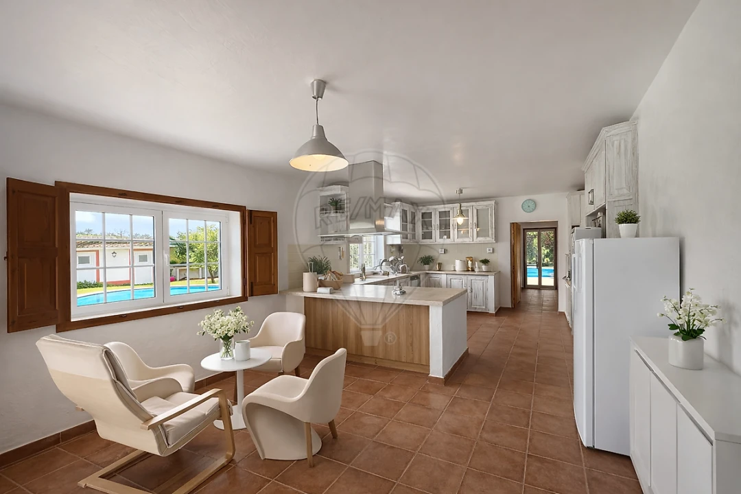 Moradia T4 para Venda em Vermelha Foto 6