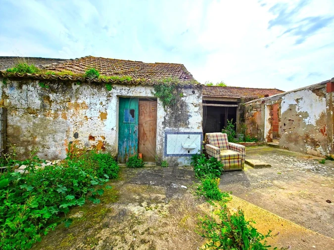 Moradia T2 para Venda em Carregado e Cadafais Foto 10