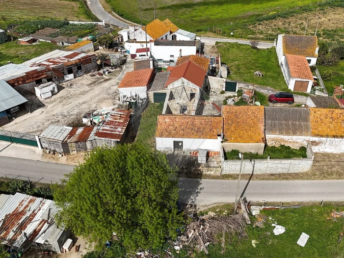 Moradia T2 para Venda em Carregado e Cadafais Foto 12