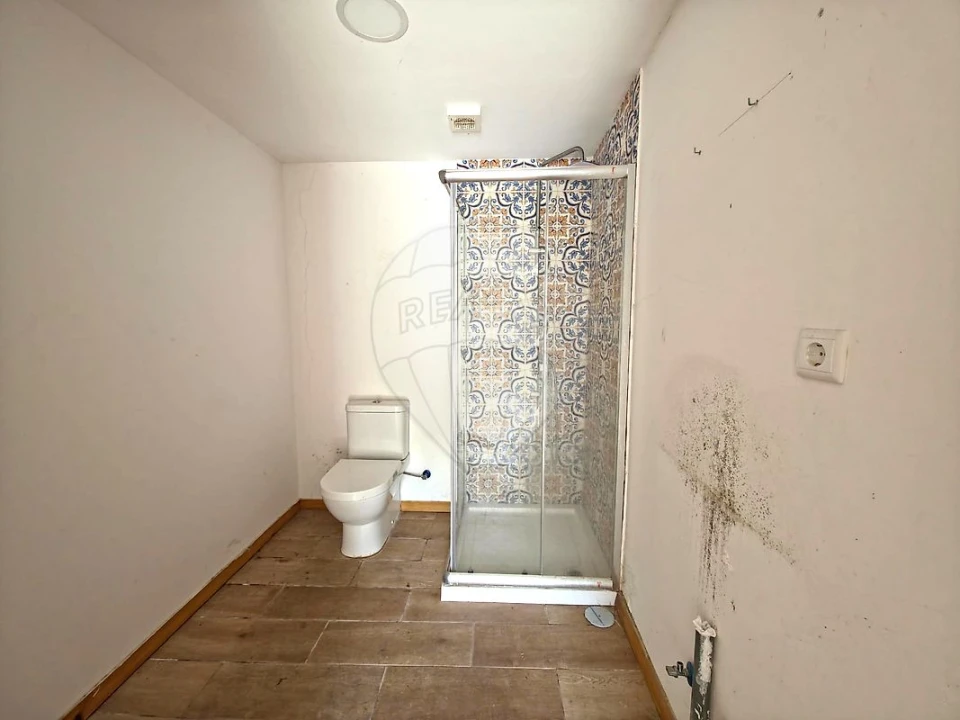 Moradia T2 para Venda em Carregado e Cadafais Foto 4