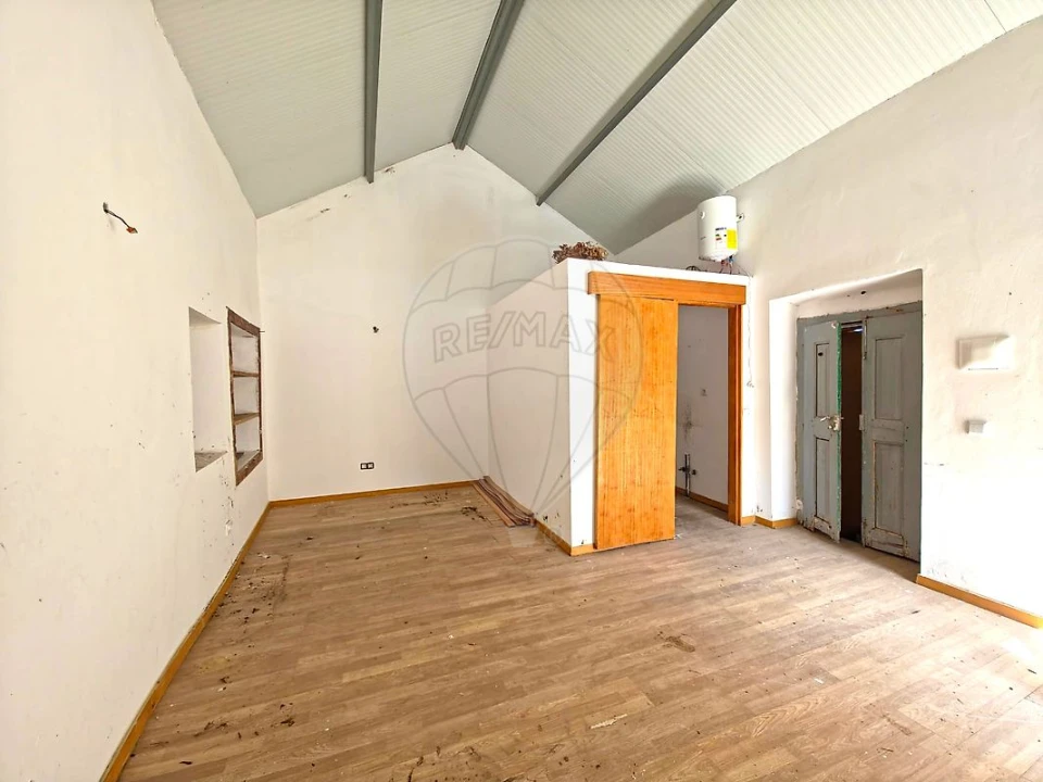 Moradia T2 para Venda em Carregado e Cadafais Foto 3