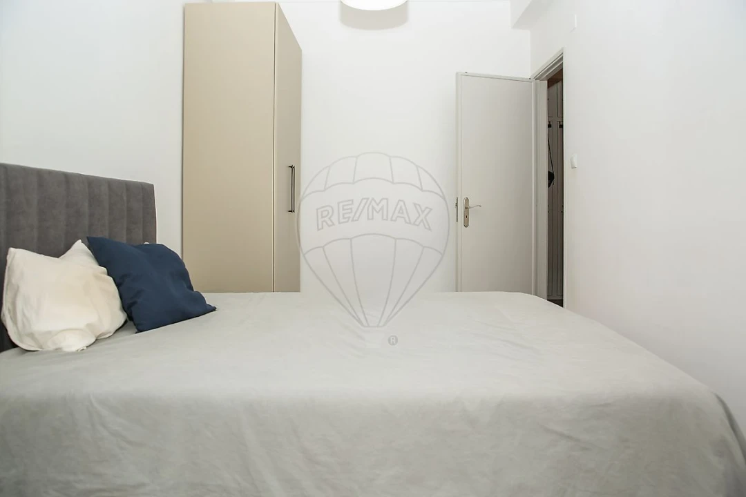 Apartamento T2 para Venda em Póvoa de Santa Iria e Forte da Casa Foto 10