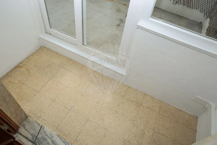 Apartamento T2 para Venda em Póvoa de Santa Iria e Forte da Casa Foto 12