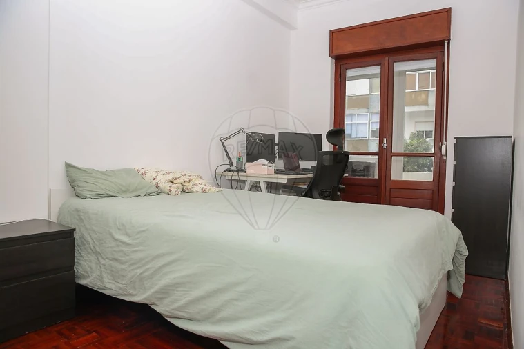 Apartamento T2 para Venda em Póvoa de Santa Iria e Forte da Casa Foto 13