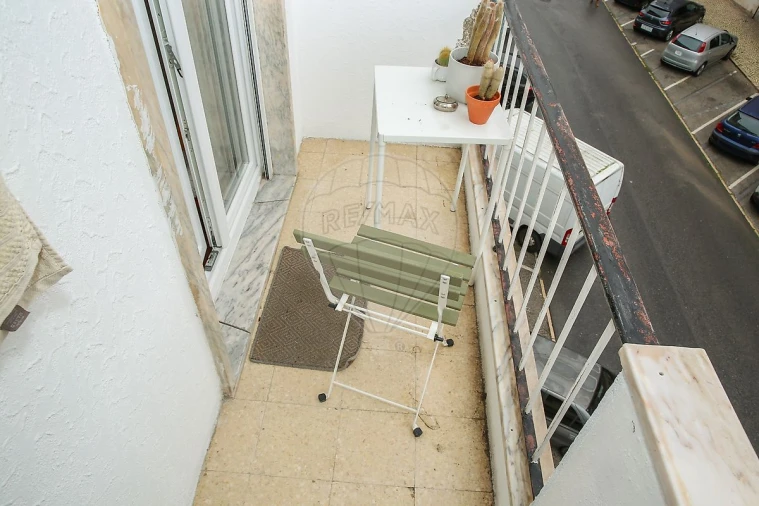 Apartamento T2 para Venda em Póvoa de Santa Iria e Forte da Casa Foto 5