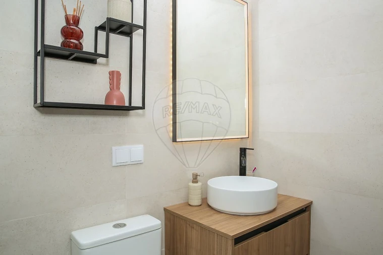 Apartamento T2 para Venda em Póvoa de Santa Iria e Forte da Casa Foto 7