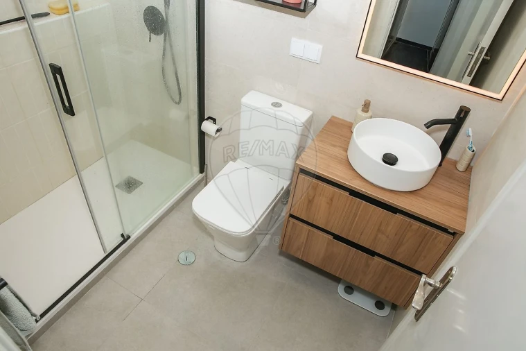 Apartamento T2 para Venda em Póvoa de Santa Iria e Forte da Casa Foto 1