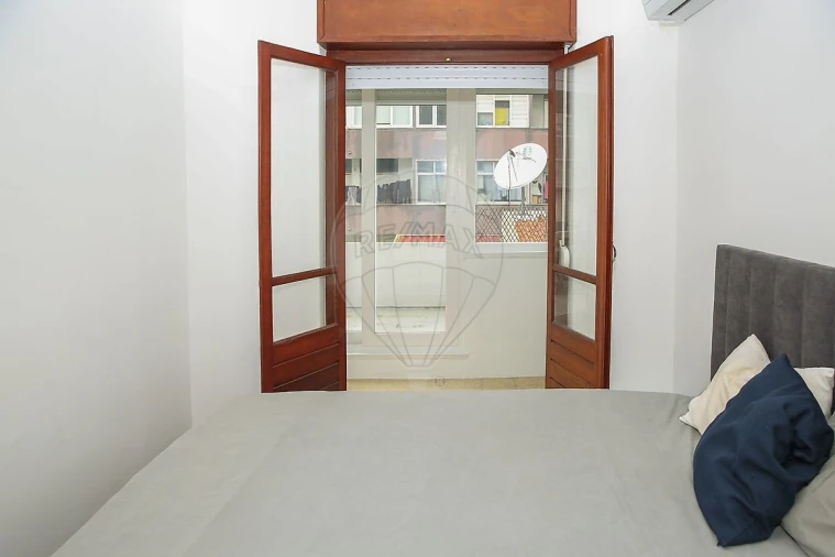 Apartamento T2 para Venda em Póvoa de Santa Iria e Forte da Casa Foto 11