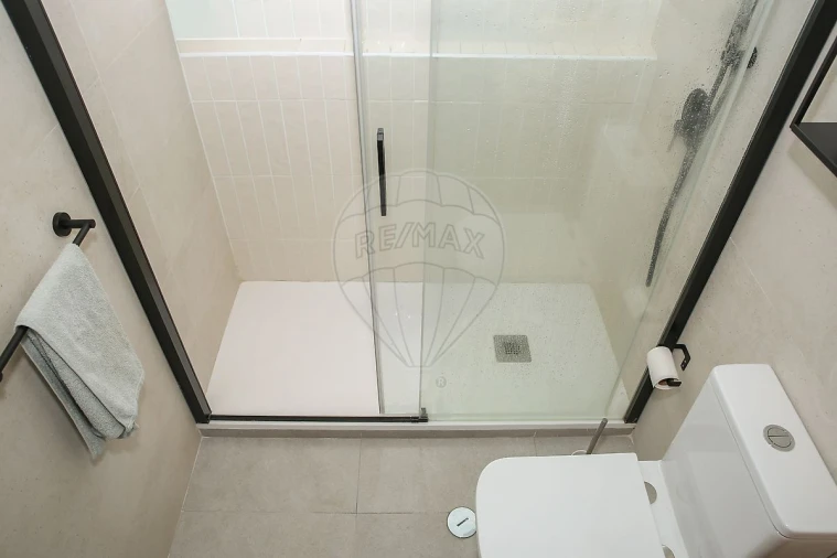 Apartamento T2 para Venda em Póvoa de Santa Iria e Forte da Casa Foto 4