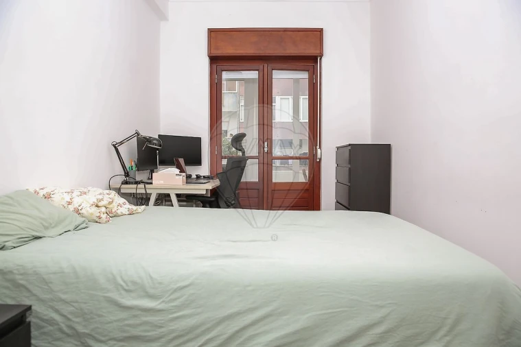 Apartamento T2 para Venda em Póvoa de Santa Iria e Forte da Casa Foto 14