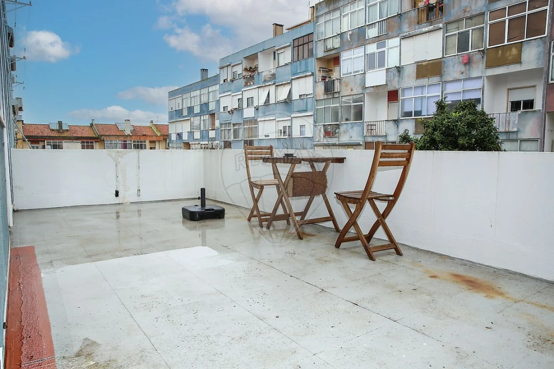 Apartamento T2 para Venda em Póvoa de Santa Iria e Forte da Casa Foto 29