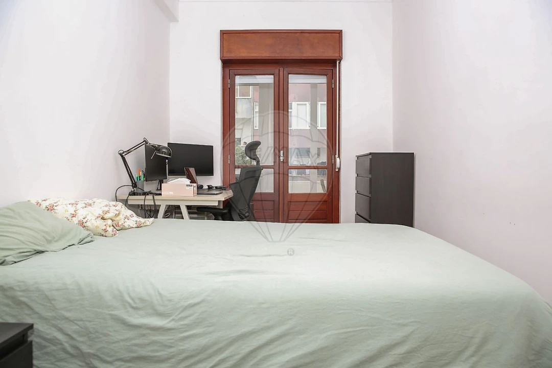 Apartamento T2 para Venda em Póvoa de Santa Iria e Forte da Casa Foto 14