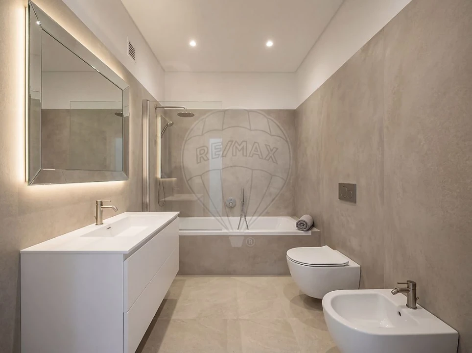 Apartamento T3 para Venda em Santa Iria de Azoia, São João da Talha e Bobadela Foto 31