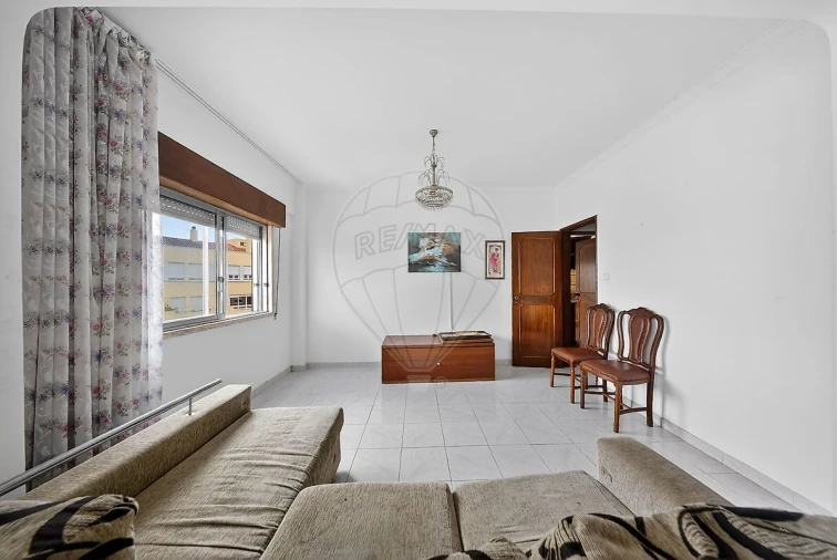 Apartamento T3 para Venda em Santa Iria de Azoia, São João da Talha e Bobadela Foto 23