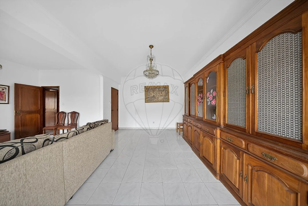 Apartamento T3 para Venda em Santa Iria de Azoia, São João da Talha e Bobadela Foto 22