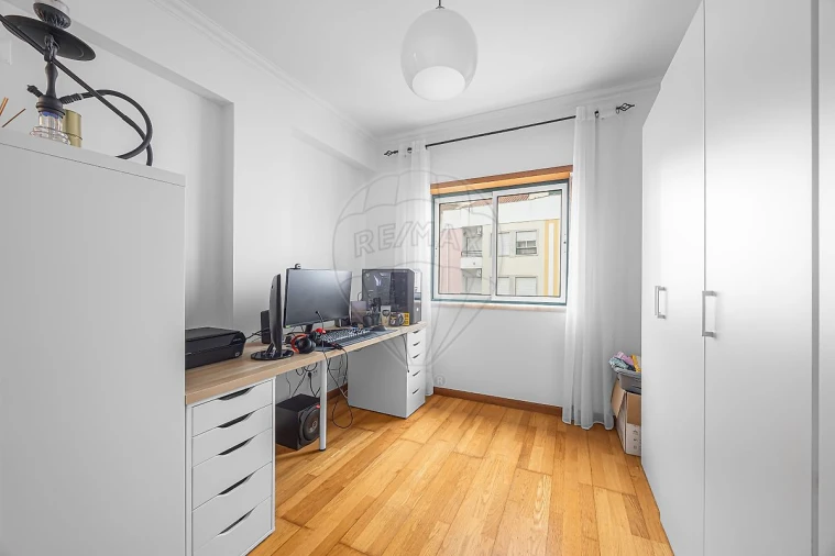 Apartamento T3 para Venda em Arruda dos Vinhos Foto 7