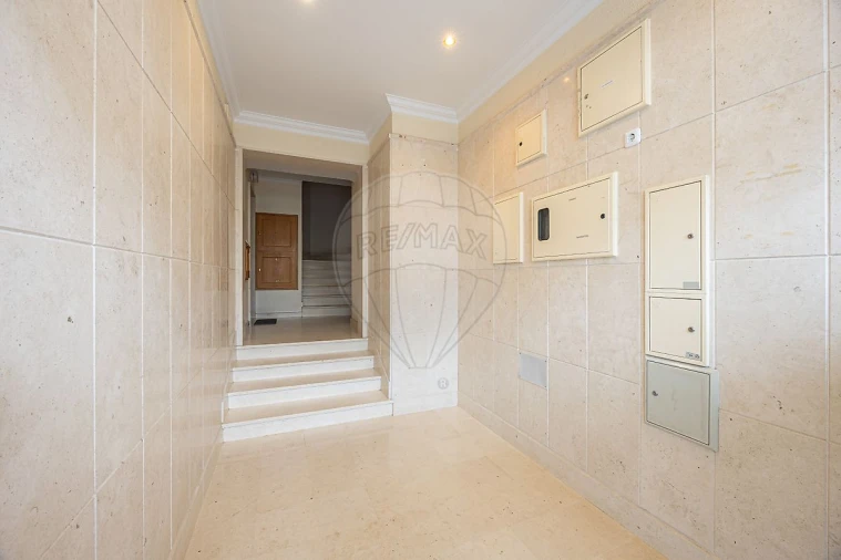 Apartamento T3 para Venda em Arruda dos Vinhos Foto 19