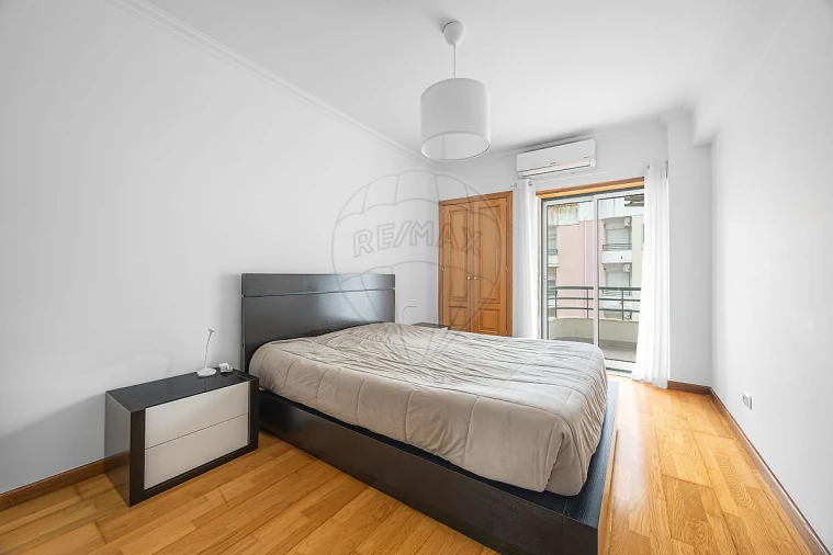 Apartamento T3 para Venda em Arruda dos Vinhos Foto 11