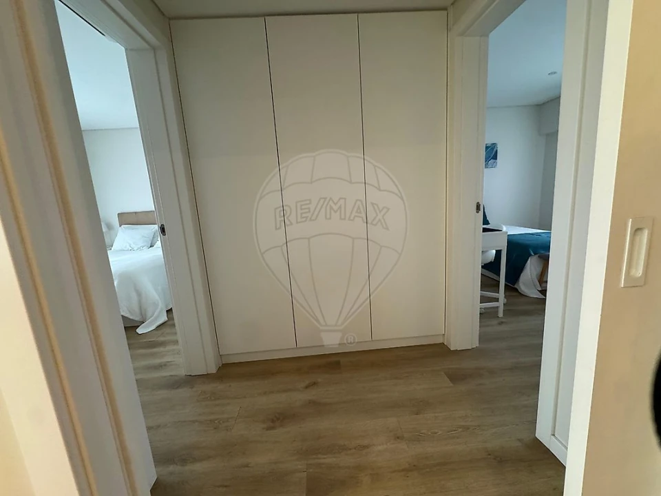 Apartamento T2 para Venda em Carcavelos e Parede Foto 21