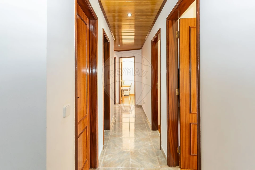 Apartamento T3 para Venda em Seixal, Arrentela e Aldeia de Paio Pires Foto 20